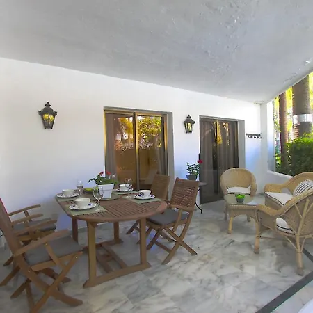 1135 Beachfront First Line 3 Pools Tropical Garden *