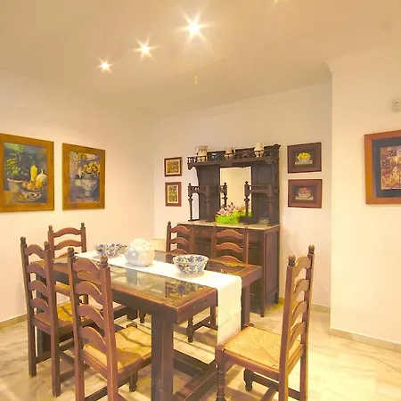 1135 Beachfront First Line 3 Pools Tropical Garden Апартаменты Марбелья