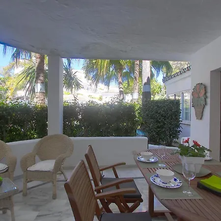 1135 Beachfront First Line 3 Pools Tropical Garden Марбелья